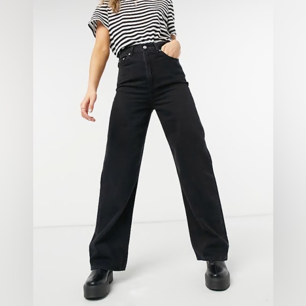 Levi’s Black High Loose Jeans Size 32 Wide Leg Denim High Waisted Washed Black
